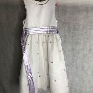 Kids Cinderella dress with flowers on it